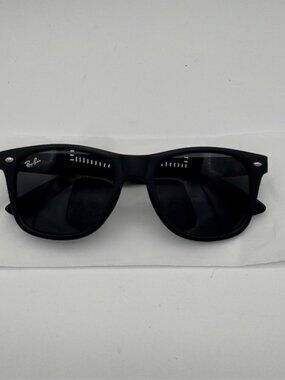 Ray-Ban Wayfarer Classic Matte Black Sunglasses NWOT